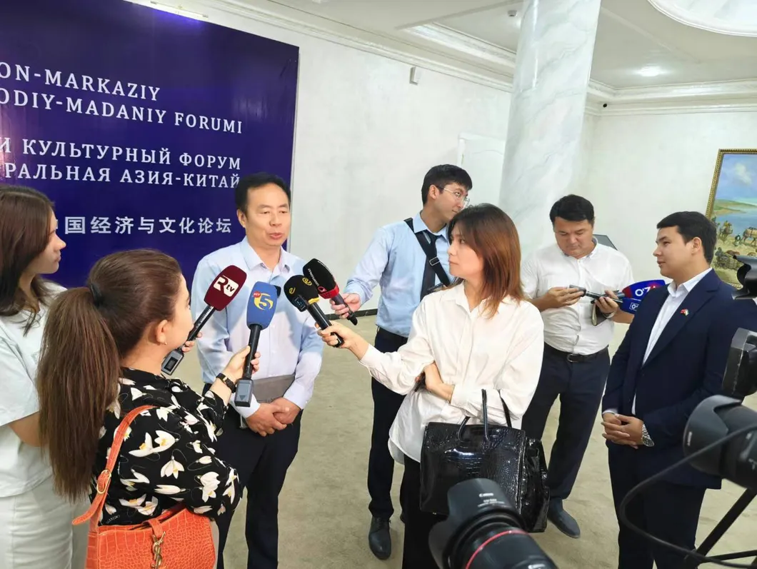 Three-Layer PE Spraying Equipment Steel Pipe Anti-Corrosion Production Line