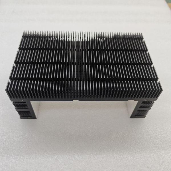 Air Cooled Aluminum Heat Pipe Heat Sink For Industrial Machinery