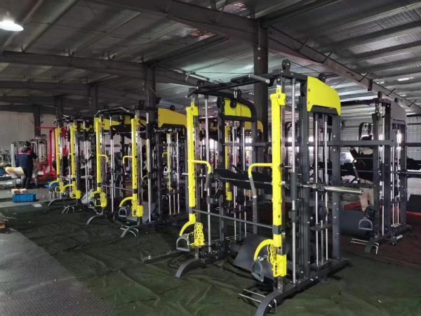 Gymnastique commercial Cable Crossover Machine Multifonctionnelle Smith Machine Bodybuilding Épaule en arrière entraînements concentrés Exercice thoracique