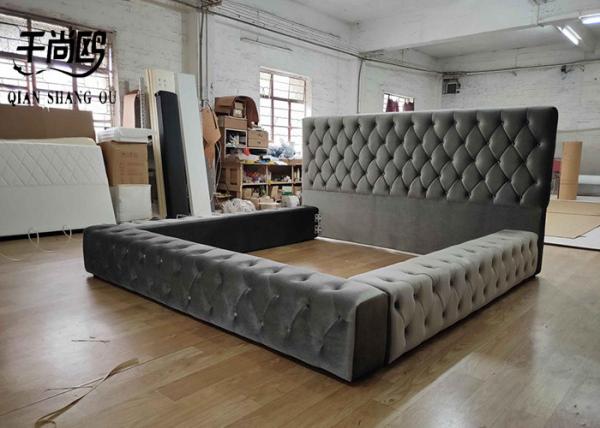 High Headboard Platform Tufted Bed / Velvet King Size Bed Frame