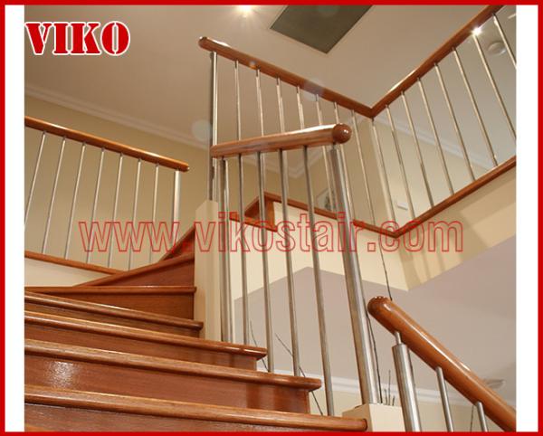 Wrought Iron Staircase VK78S  Wrought Iron Handrail Tread Beech ,Railing tempered glass, Handrail b eech Stringer,carbon