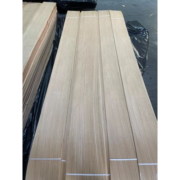 Quarter Cut Red Oak Veneer Sheets with 0.2-0.6mm Thickness and Straight Grain for Furniture and Decorative Surfaces