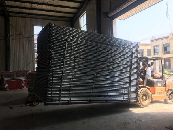 chain link temporary construction fence panels 6FT X 10F Mesh 2 3/8  x 2 3/8 ( 60mm x 60mm ) x 12 gauge wire