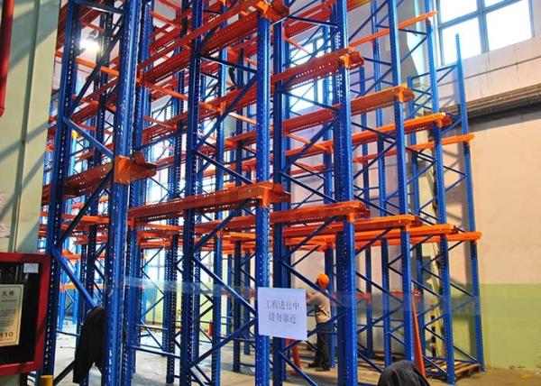 Sistemas de prateleiras de armazém de vários níveis duráveis Máximo 4000 kg/leve