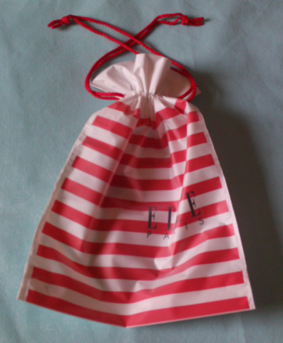 Нсе фаворита/конвение подгонянных женщин/праздничные полиэтиленовые пакеты красного цвета/дравстринг для подарков/одежды, одежд.