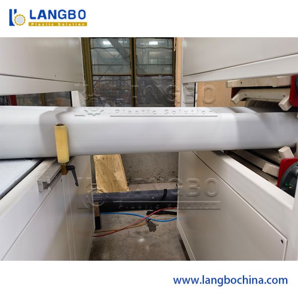 PE PP Wood-Plastic Decking Fance Floor Profile Extrusion Production Line Used in Floor Indoor or Outdoor/Parapets/Tray