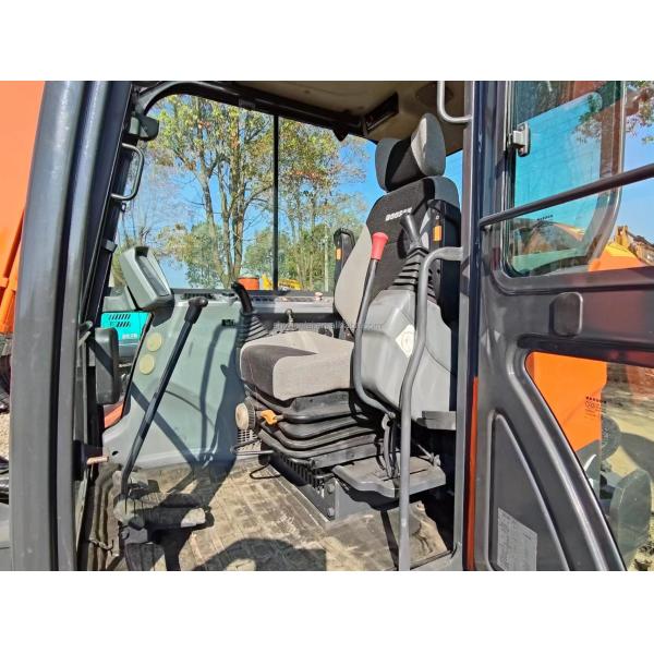 Le moteur YANMAR est utilisé dans la pelle Doushan DX60 de 6 tonnes