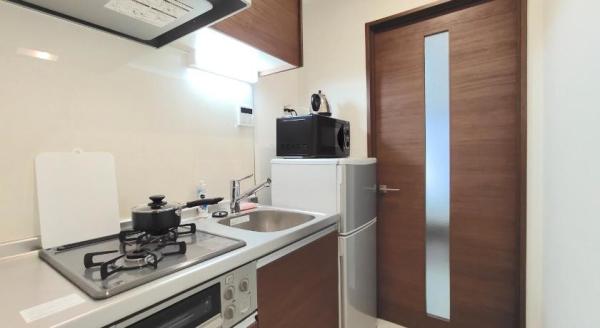 Australia rental apartment custom design furniture of wood bed with inwall wardrobe cabinet and dresser table used chair
