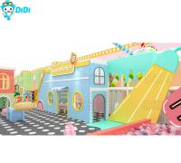 Centro de juegos de juegos de juegos infantiles con tema de dulces.