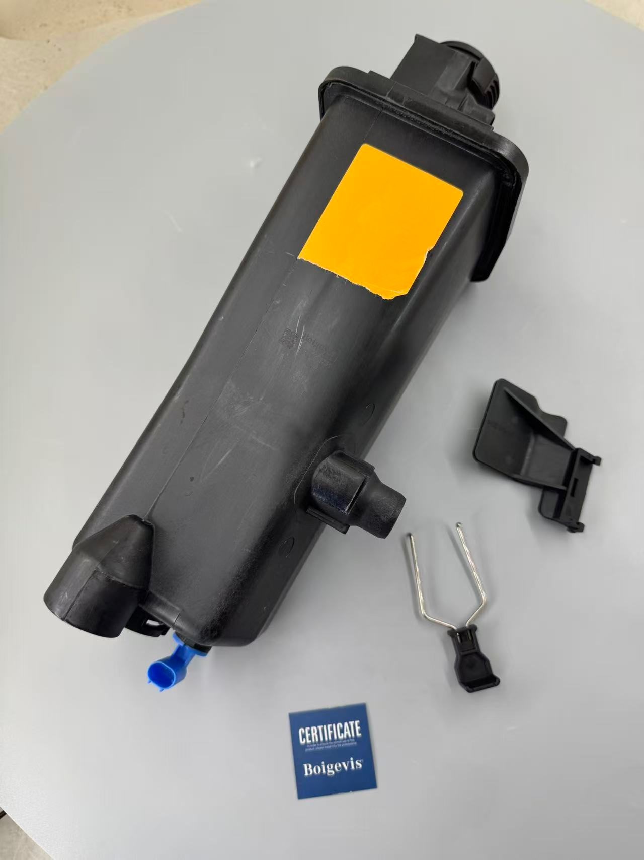 One stop shopping auxiliary water tank reservoir 17117573751 for BMW