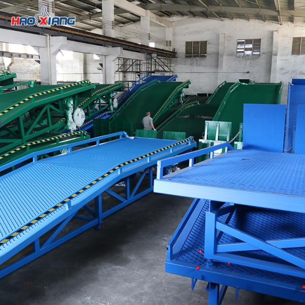 11M Hydraulic Dock Leveler 10T Container Unloading Ramp Mobile Forklift Ramp