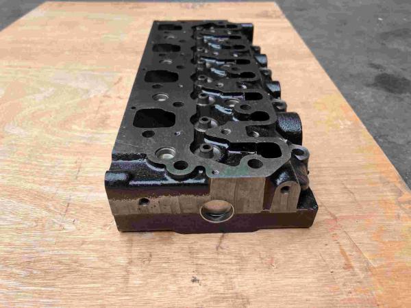 111017930 Perkins Cylinder Head Model 404c Material Casting Cylinder Head