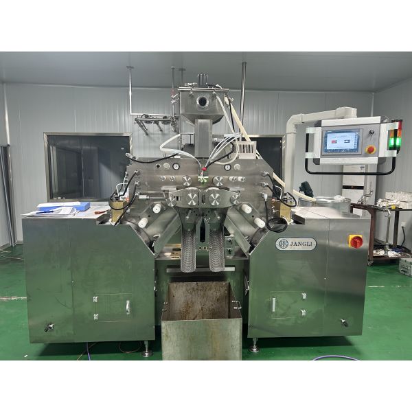 JL150III Servo Softgel Encapsulation Machine Designed for Daily Softgel Production with Stable Gelatin Flow and Consistent Filling