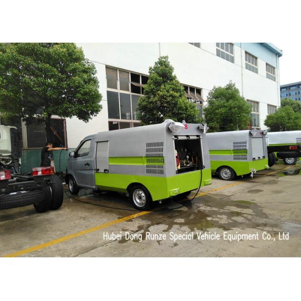 Mini High Pressure Washing Truck For Road Washing and Jetting Sewer 1000 Liters