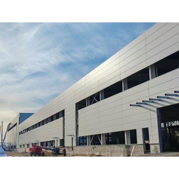 Large Clear Height Steel Workshop Convenient For Forklift & Equipment Layout