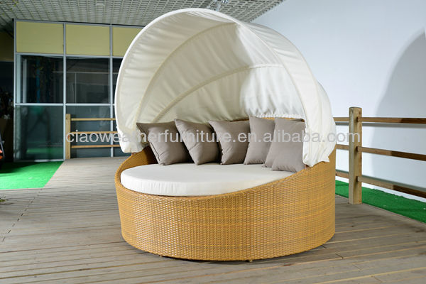 Lit rond tissé en rotin de jardin extérieur sans auvent pliable