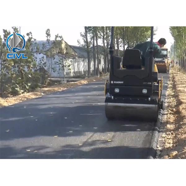 Ride On Road Roller / Two - Wheel Vibration / 26.9kw Diesel Engine Roller / Small 2900kg Mini Road Maintenance Roller