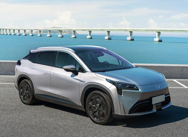 AION LX Plus Mini SUV EV Cars 400 Mile Range Ternary Lithium Battery