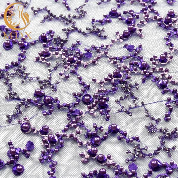 Сверкная пурпур яркого блеска вышил жемчугам ткани шнурка роскошным для платья вечера