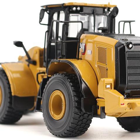 DM 1/50 Scale Wheel Loader Model 85770 Diecast Alloy Shovel Truck Miniature
