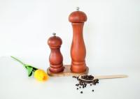 Elegante moedor de sal e pimenta de madeira com núcleo de cerâmica