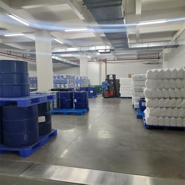 Fábrica de suministro directo Rosas negras de olor a vela Aceite perfumado para la fabricación de velas