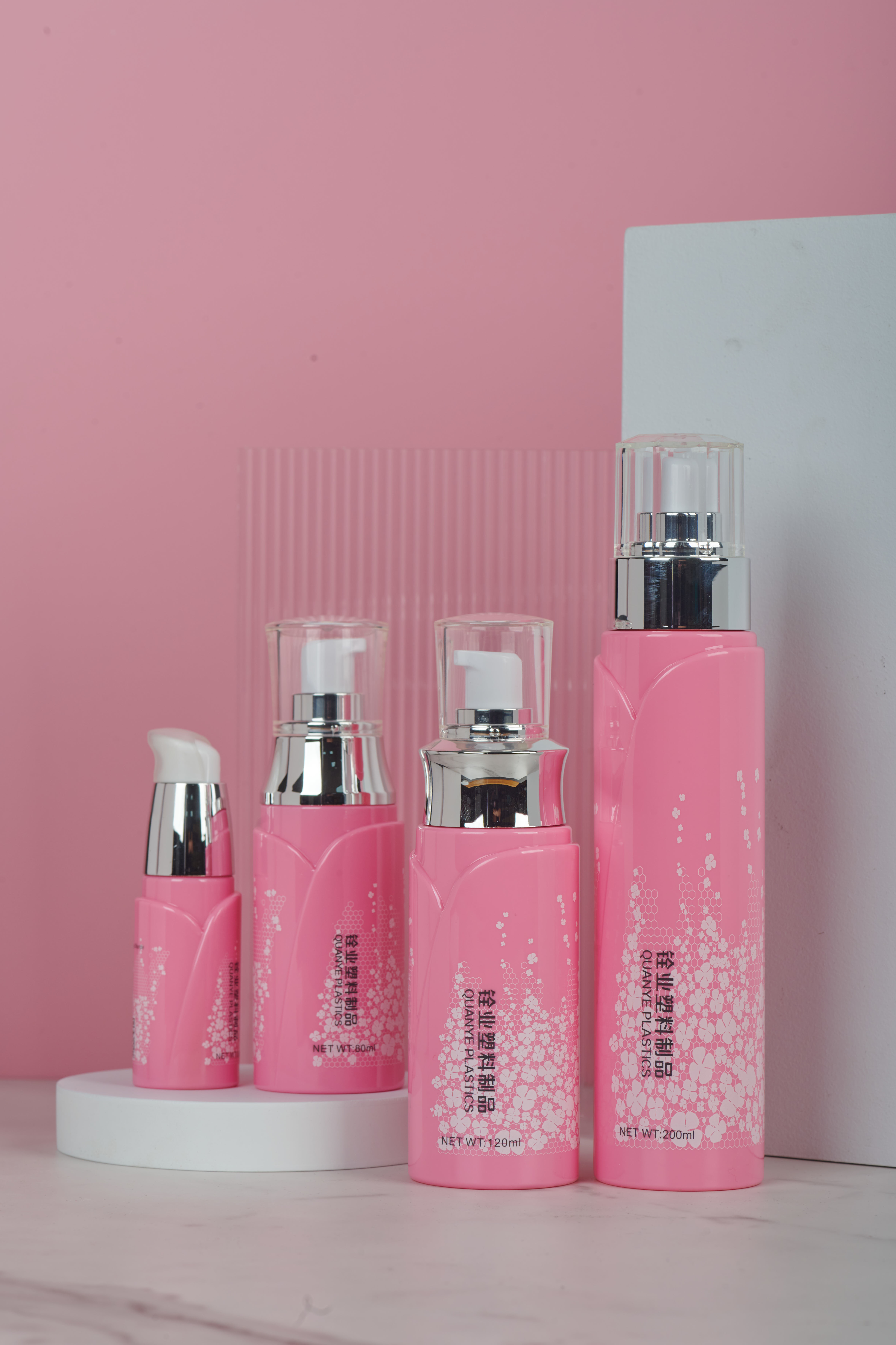 пластиковый насос 120ml разливает Emollient воду по бутылкам с крышкой золота
