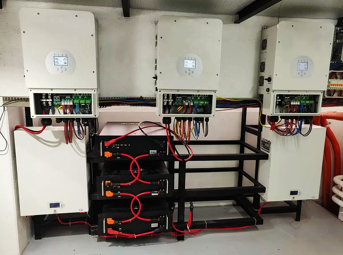 Гибридный инвертор высокого напряжения Deye SUN-12K-SG01LP1-EU AC 230V