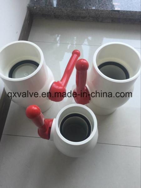 Dn25 PVC Ball Valve for Irrigation Manual Driving Mode Pn25 Nominal Pressure White Color