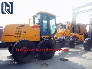 XCMG Brand Asphalt Concrete Paver Machine Model RP452 Productivity 240t/H, Paving Width 4.5m, Thickness 150mm