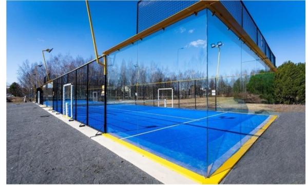 Cour de tennis à pagaie galvanisée à chaud personnalisable Prix de gros Ensemble complet pour clubs et installations sportives