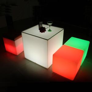 PE Material Light Up Cube Chair , Illuminated Outdoor LED Cube Seat