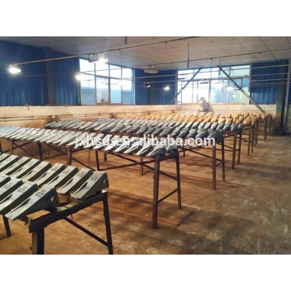 1462201 Колесный погрузчик с зубчатыми ведрами из желтой сплавной стали