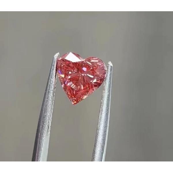 Forme personnalisable de coeur de diamants de rose développée par laboratoire de carat de HPHT 4,23