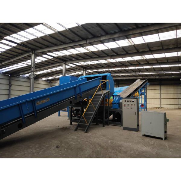 Double Shaft Shredder with Six-fold Seal Helix Tool Arrangement and Hexagonal Cutter Design for Efficient Metal Shredding