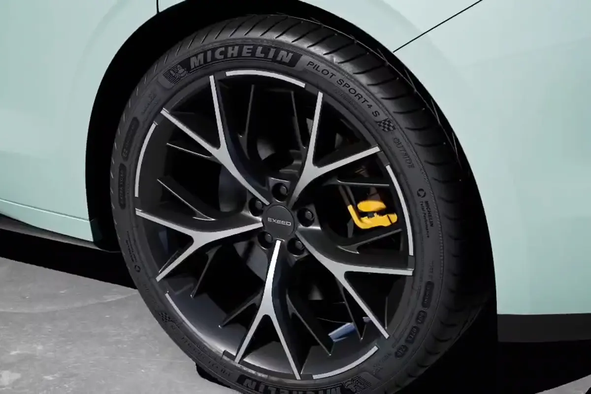 новая энергия Exeed Sterra ES Автомобили Chery Exeed Sterra Es 2024 Standard Air Жизнь батареи Электрическая дальность 550 км Экспорт Бишкек