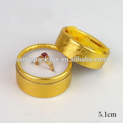 Покрытие небольшой круглой шкатулки для драгоценностей подарка УЛЬТРАФИОЛЕТОВОЕ или лакировать подгонянную упаковку