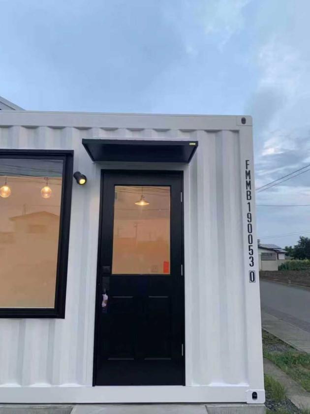 FOREMOST 40HC Outdoor Prefab Beauty Salon Studio Mobile Commercial Cabin Commercial Use Container House