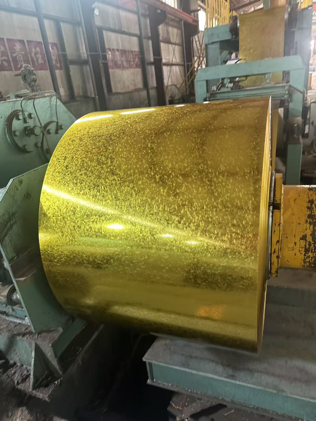 Transparent Yellow 740*0.5 Color-Coated Steel Strip Corrosion and Rust Resistance. It features dual protection of base plate and organic coating, offering excellent water vapor resistance, oxidation r