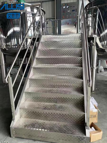 máquina de mistura líquida de aço inoxidável do detergente do gel do corpo do chuveiro do misturador cosmético do homogenizador 5000L