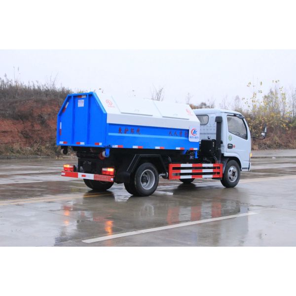 Hot Sale Dongfeng 5000liters/5cbm Small Hook Lift Side Loading Garbage Compactor Truck