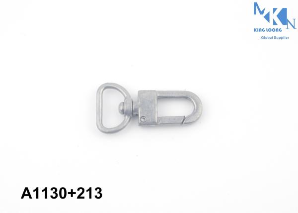 Embossed Logo Bag Snap Hook Matt Silver Plating Corrosion Resistance