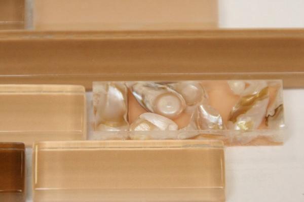 Gradient Beige Exterior Linear Sea Shell Mosaic Tile Pieces For Garden Paving