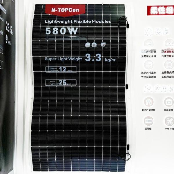 Longue durée de vie Inverseur hybride solaire flexible portable de 520 W avec coefficient de température de tension en circuit ouvert -0,24%