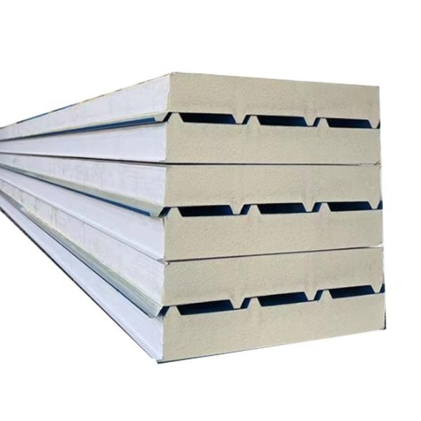 Material de superfície de aço galvanizado Painéis de sanduíche de PU para isolamento térmico de salas frias