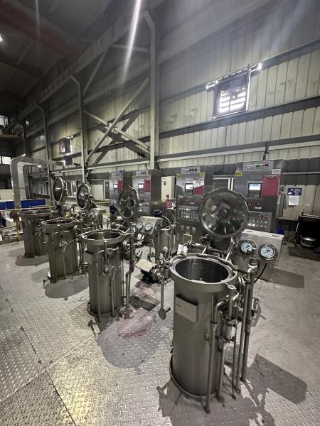Stainless Steel Package Yarn Dyeing Machine High Pressure Energy Saving Dyeing Machine