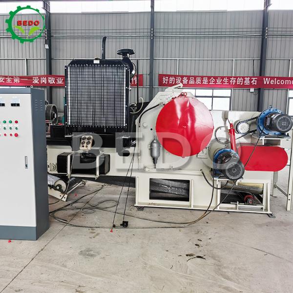 Diesel Engine 330HP Wood Chips Making Machine 310x700mm Feeding Industrial Drum Chipper
