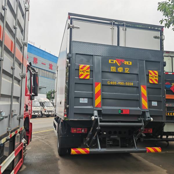 Dongfeng KR Hydraulic Lift Gate Transport Food Truck With Carrier Refrigerator Freezer Box 