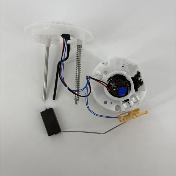 Mercedes Benz Engine Fuel Pump 1644701994 1644700194 for M273 X164 W164