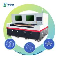 Máquina de corte de vidro com velocidade ajustável e sistema de transmissão de rack e pinion